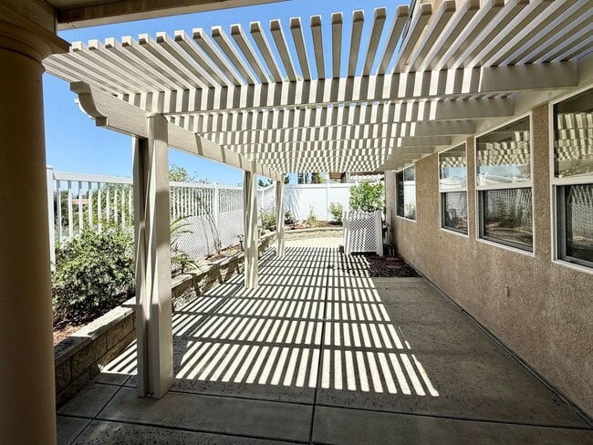 Building Photo - Four Seasons 55+ – Beautifully Upgraded with Views!