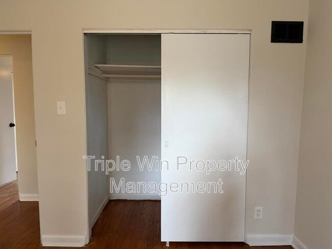 Building Photo - 30 Rolling Hills Dr