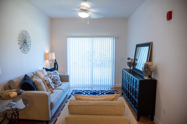 Building Photo - 1553 Florida Mango Rd