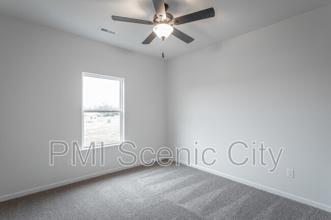 Building Photo - 9437 Cavalier Wy