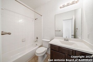 Building Photo - 14724 Costa Leon