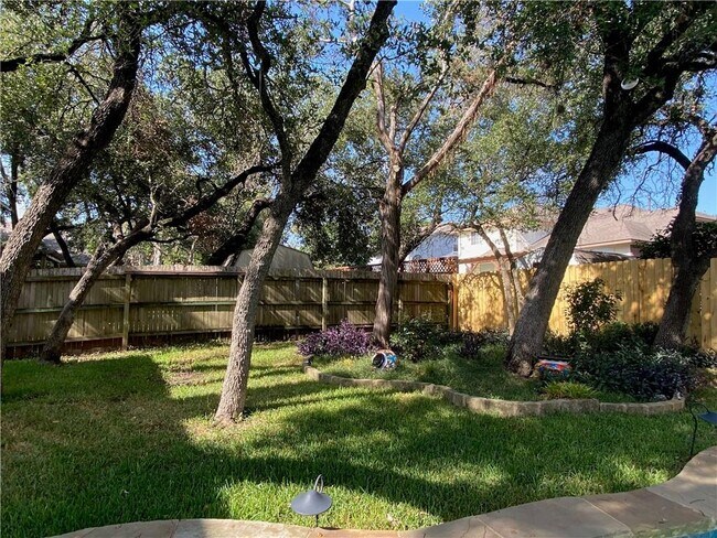 Building Photo - 1709 Coral Dr