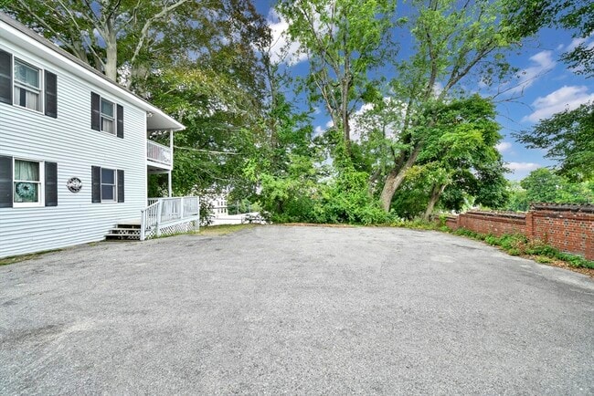 Building Photo - 21 Park St