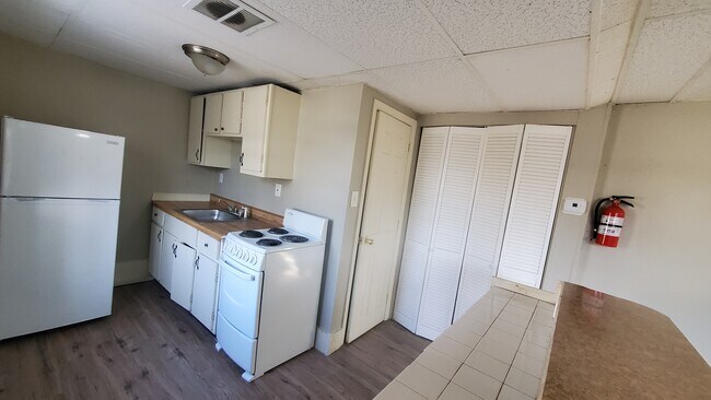 Building Photo - 23 Mechanic St