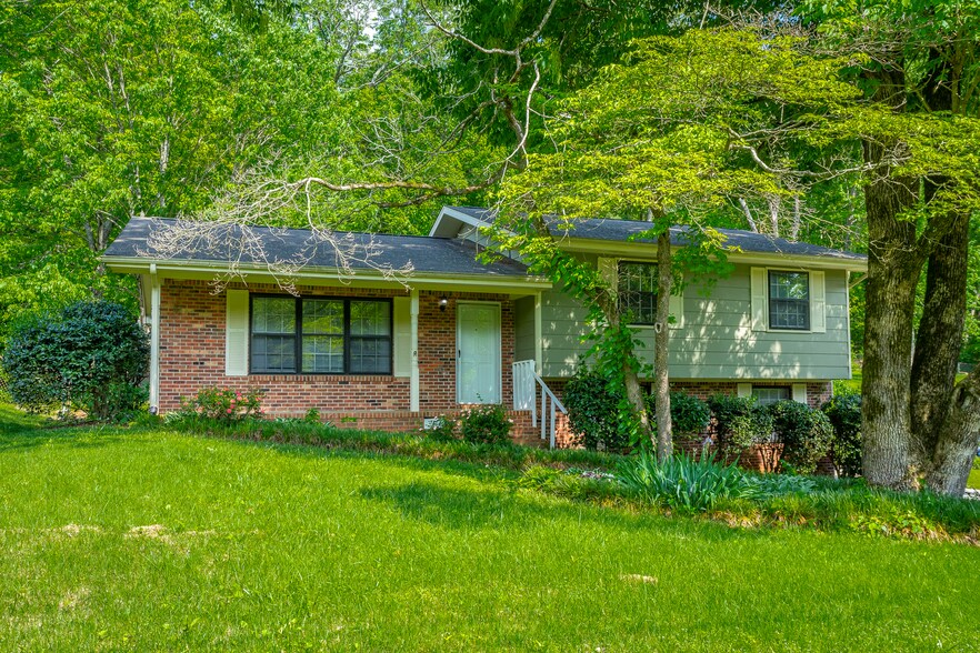 Primary Photo - 218 Townsend Cir