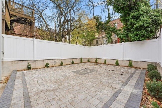 Building Photo - 134 New York Ave