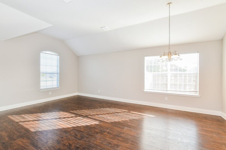 Building Photo - 2063 Faircrest Trail