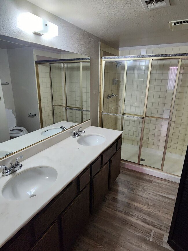Building Photo - 4740 O'Bannon Dr