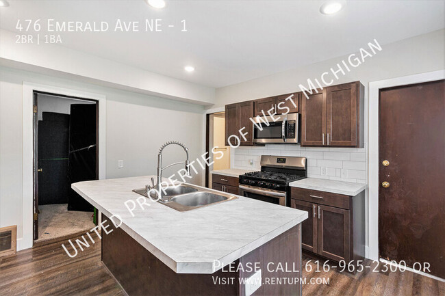 Building Photo - Available Now | 2 Bedroom 1 Bed Lower Leve...