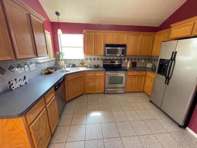 Building Photo - 3906 Fabianna Dr