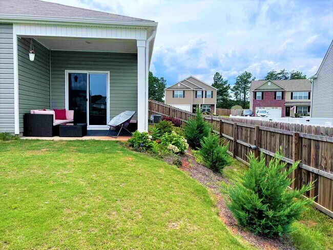 Building Photo - 110 Rogers Knoll Ln