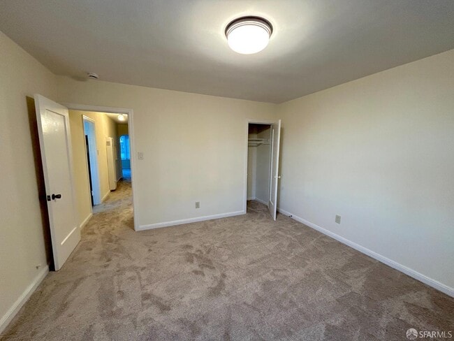 Building Photo - 106 Caselli Ave