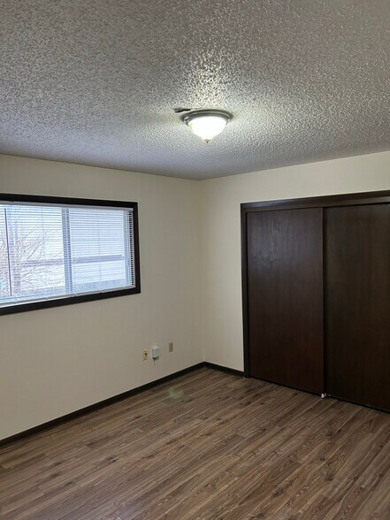 Building Photo - 8415 E Gilbert St