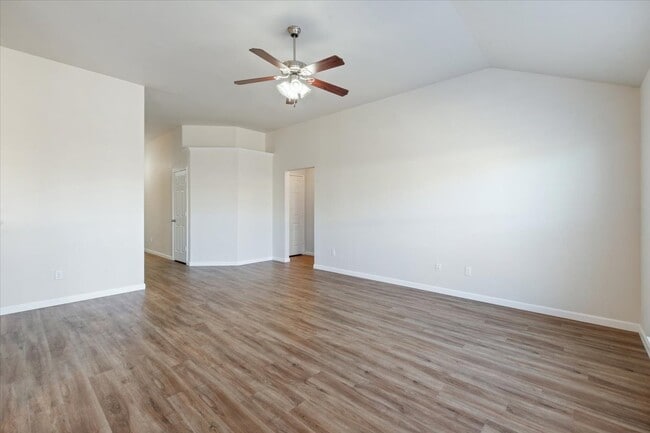 Building Photo - 326 Emerald Ridge Dr