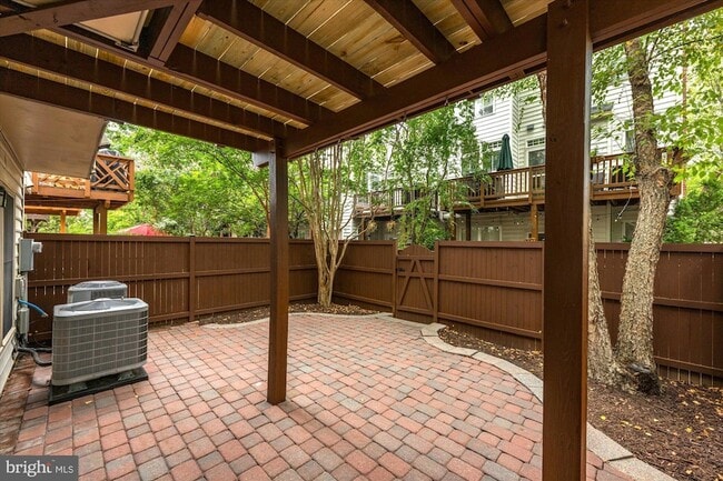 Building Photo - 5015 Waple Ln