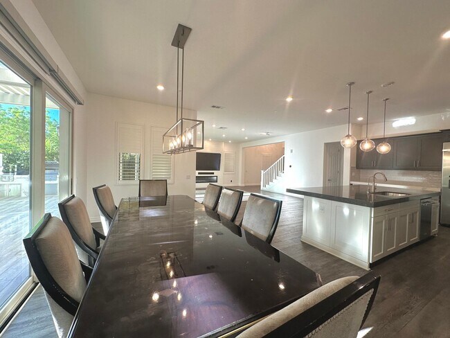 Building Photo - Luxury Estate in Exclusive Gated Community of Orchard Hills