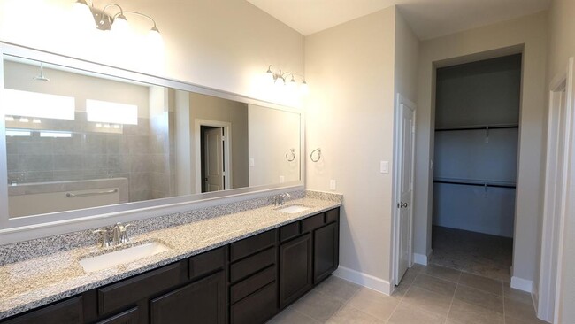 Building Photo - 302 Pure Parsley Path