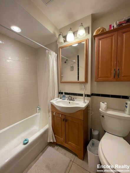 Building Photo - 66 Pinckney St