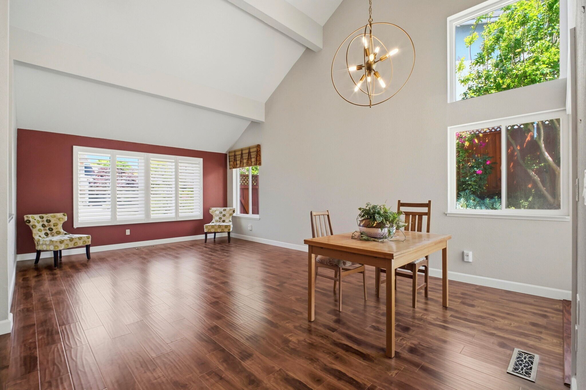 Building Photo - 6001 Castlebrook Dr