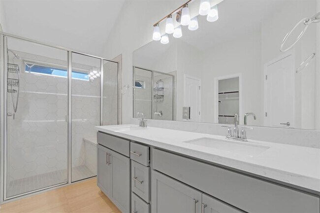 Building Photo - 356 Biscayne Bay Bend