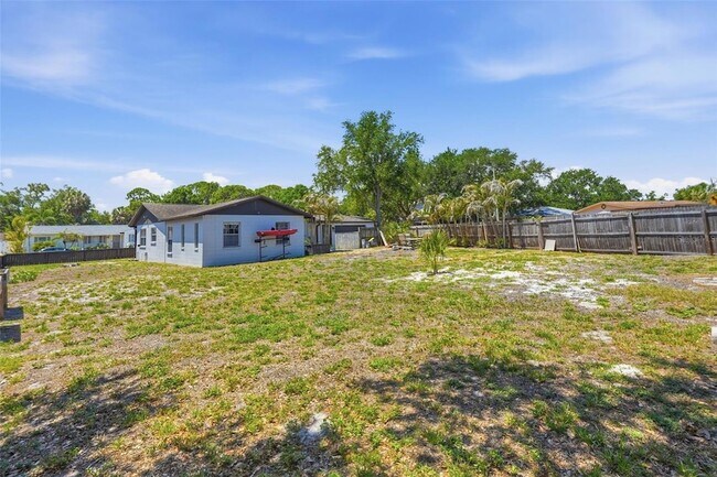 Building Photo - 6336 S Lansdale Cir