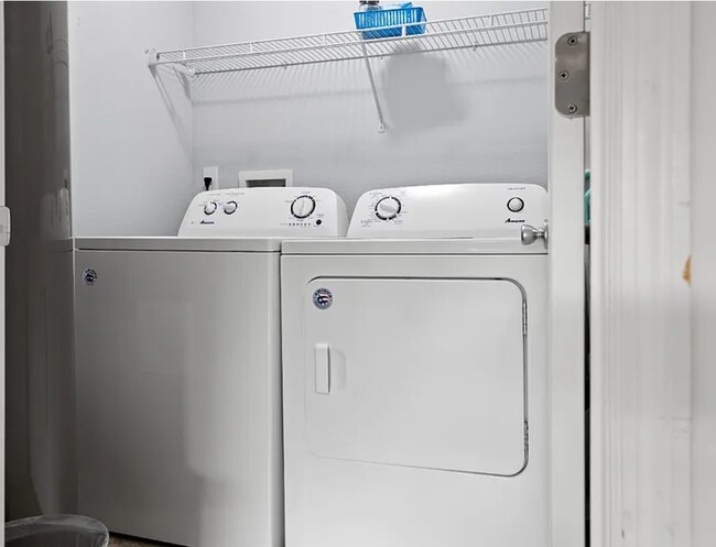 Building Photo - 37770 Kelly B Ct