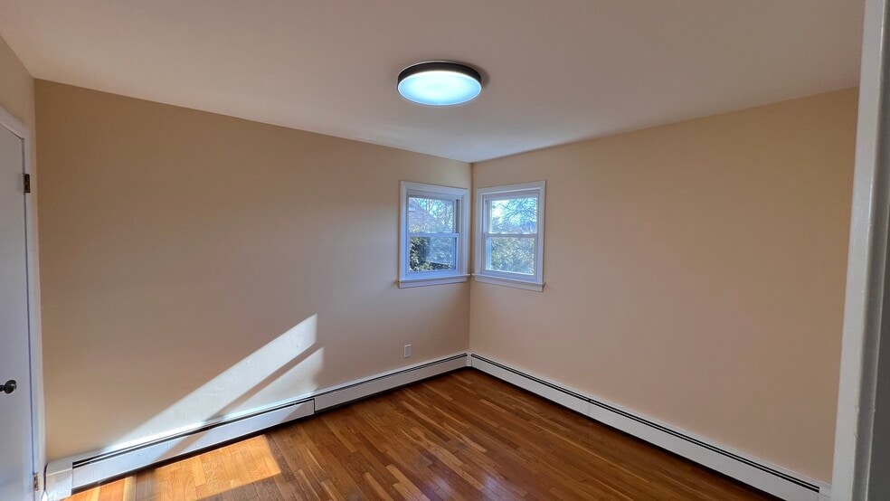 Building Photo - 372 Gilbert Ave