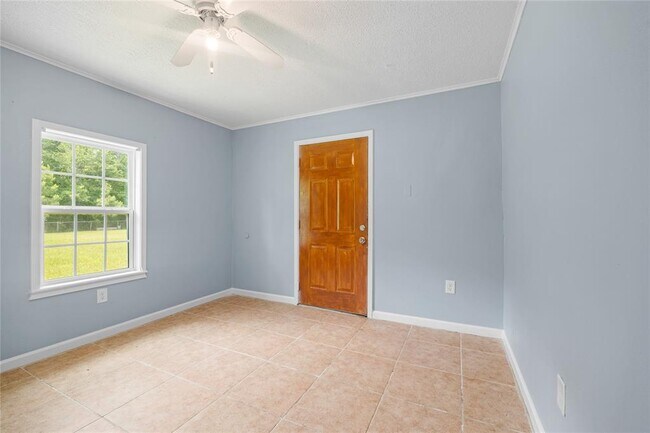 Building Photo - 20339 Pin Oak Loop