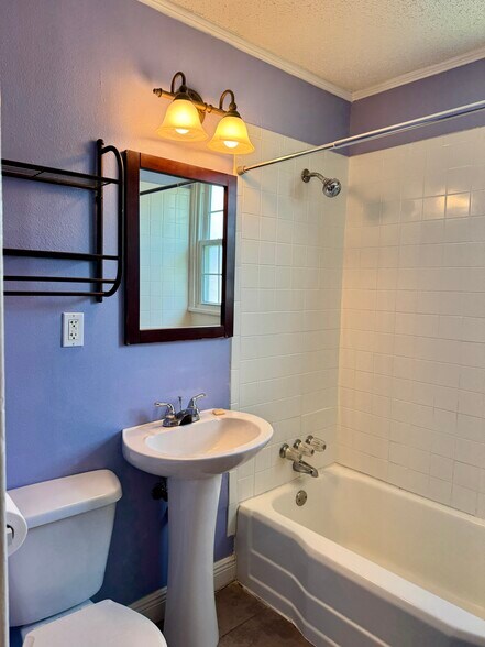 Building Photo - 5831 General Haig St