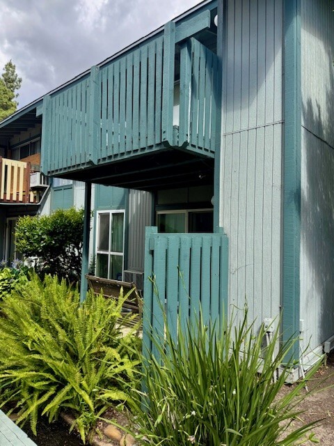 Building Photo - 1036 Oak Grove Rd