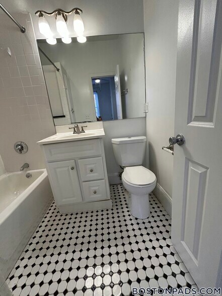 Building Photo - 64 Hemenway St