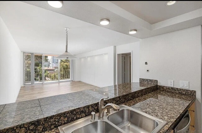 Building Photo - "Chic 1-Bedroom Oasis with Modern Elegance...
