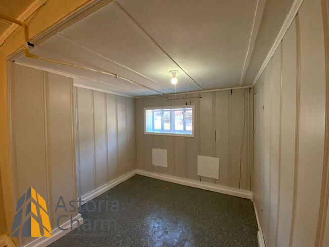 Building Photo - 3 Bedroom 1.5 Bath Baltimore Home with Finished Basement and Fenced Yard