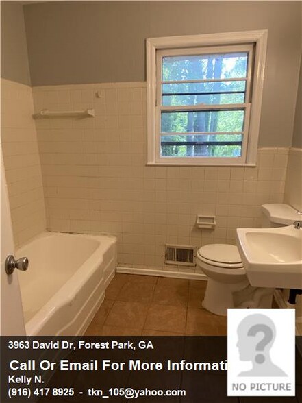 Building Photo - 3963 David Dr
