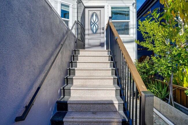 Building Photo - 641 Central Ave