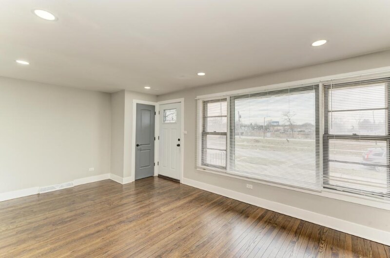 Building Photo - 11209 S Laflin St