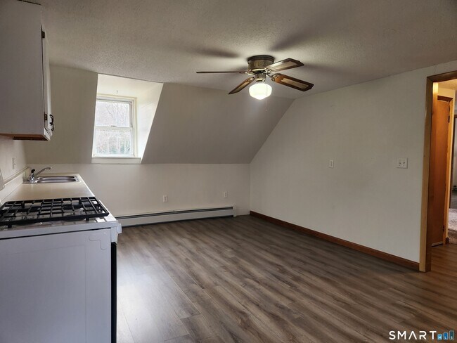 Building Photo - 9 Morrison St