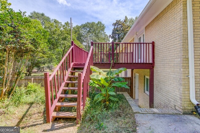 Building Photo - 135 Bruce Ln