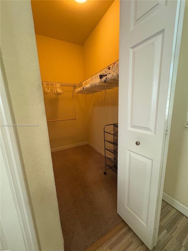 Building Photo - 9050 SW 169th Ct