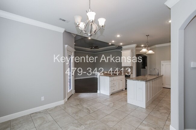 Building Photo - 3805 SW Gemstone Blvd