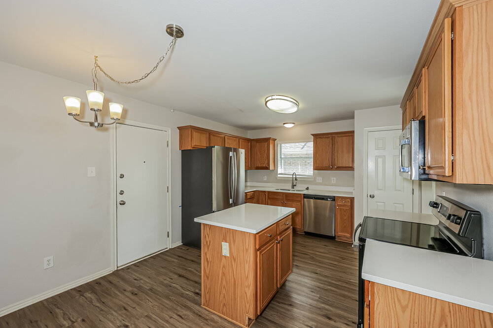 Building Photo - 1308 Doris Dr