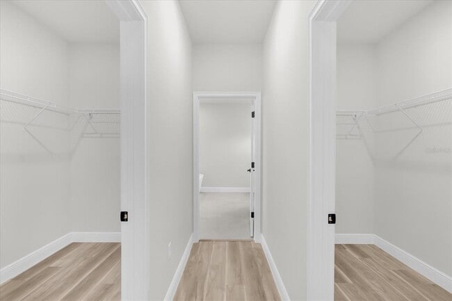 Building Photo - 452 Marion Oaks Dr