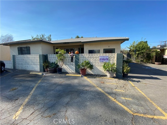 Building Photo - 12616 Lambert Rd