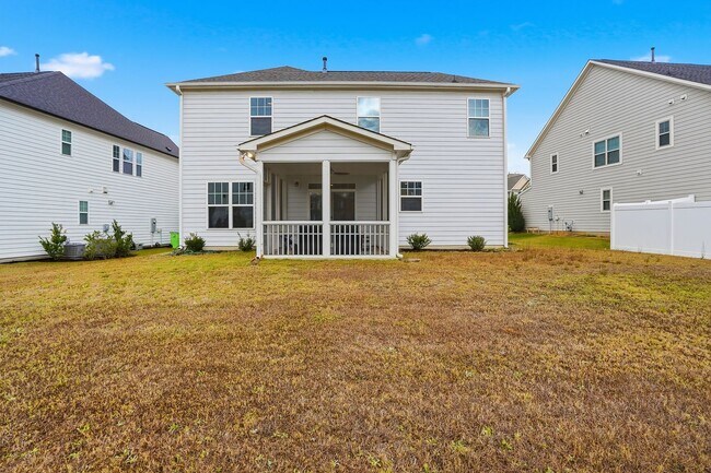 Building Photo - BEAUTIFUL 4 bedroom home, AVAILABLE NOW!