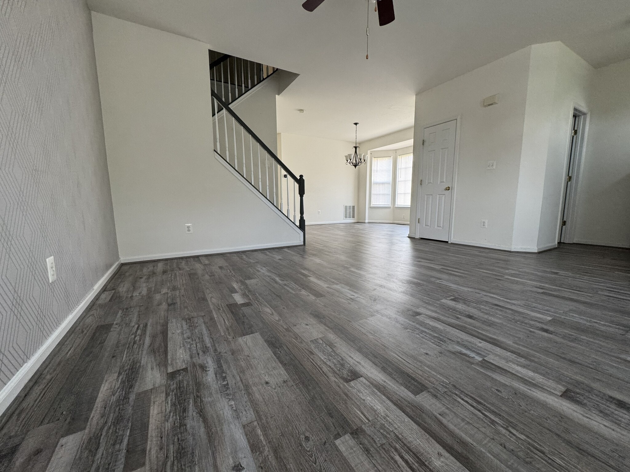 dinin/formal living room - 336 Baish Dr SE
