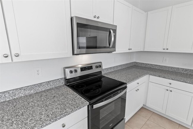 Building Photo - 516 Redbud Rd