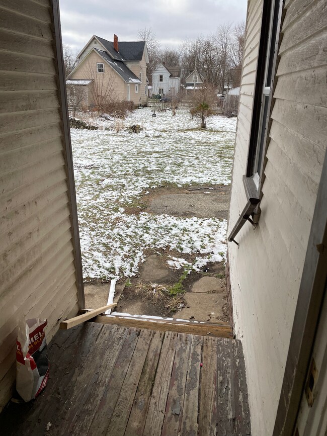 Building Photo - 58 Jerricho