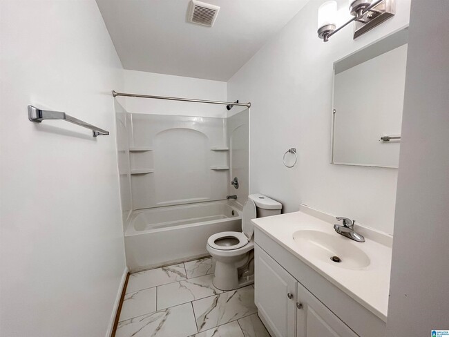 Building Photo - 919 47th Way S