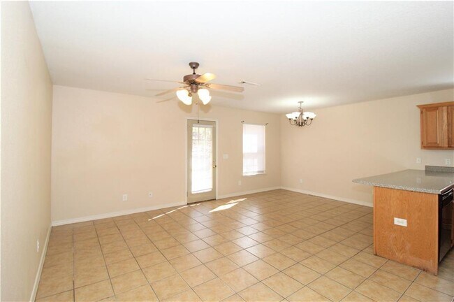 Building Photo - 2581 Bowman Dr