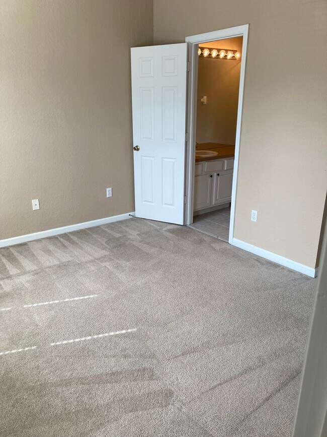 Building Photo - 814 Shropshire Loop